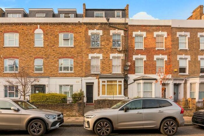 4 Bedroom Flat To Rent In Davenant Road, Holloway, N19