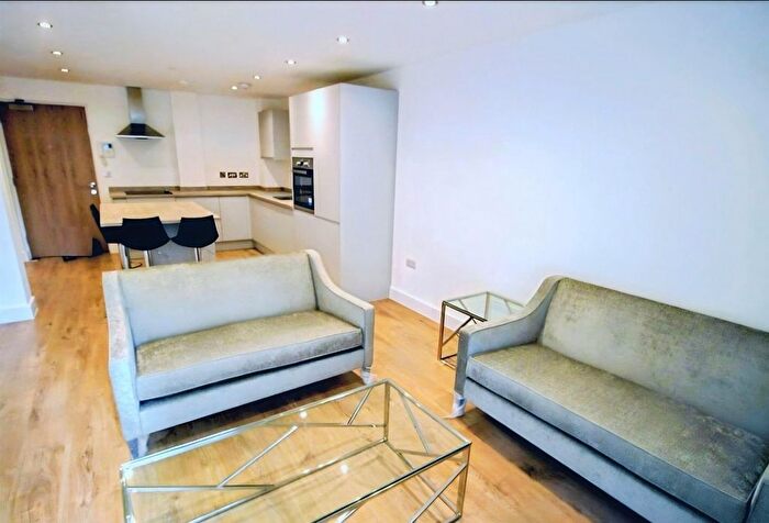 2 Bedroom Flat To Rent In Mabgate, Leeds, West Yorkshire, LS9