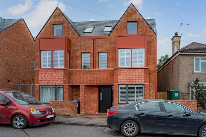 2 Bedroom Flat To Rent In Teynham Road, Whitstable, CT5