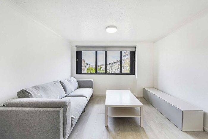 2 Bedroom Flat To Rent In Earls Court Road, Earls Court, SW5