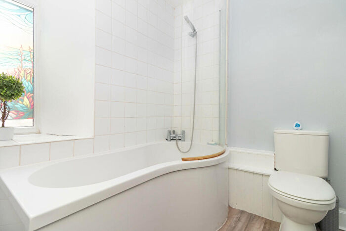 1 Bedroom Flat For Sale In Cutlog Vennel, Perth, PH1