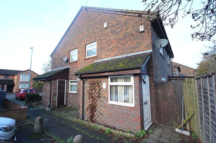 1 Bedroom Terraced House To Rent In Hambledon Close, Uxbridge, UB8