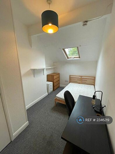 8 Bedroom Terraced House To Rent In Amherst Road, Manchester, M14