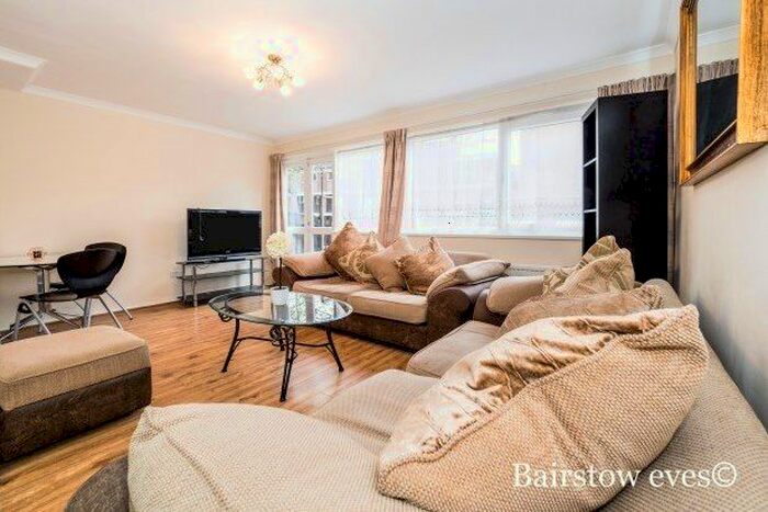 4 Bedroom Maisonette To Rent In Forth House, London E3