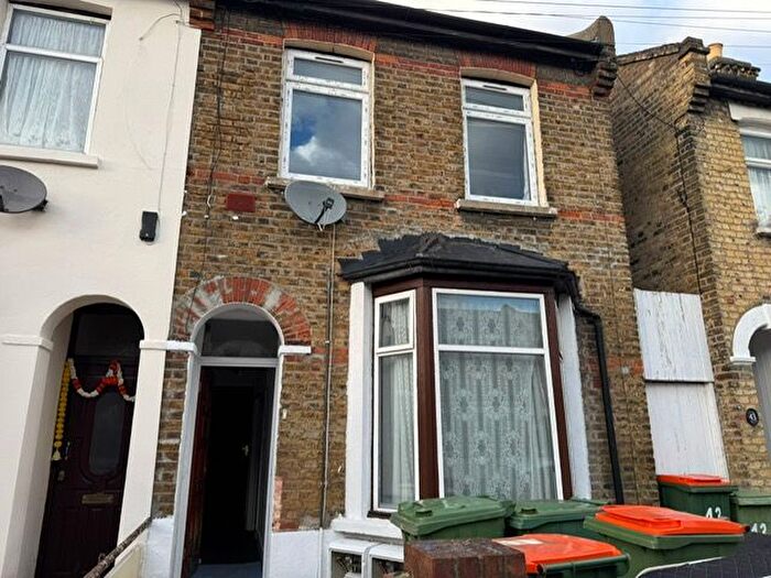 2 Bedroom Flat To Rent In Derby Road, London, E7