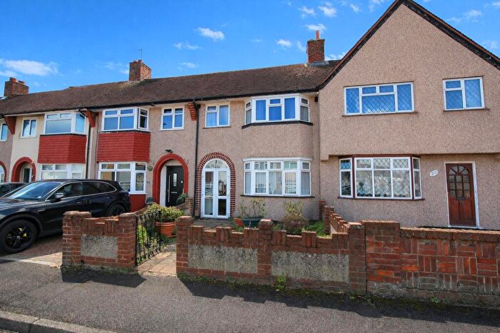 3 Bedroom Terraced House For Sale In Elm Close, Carshalton, SM5