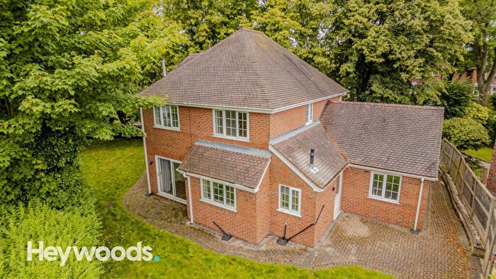 4 Bedroom Detached House To Rent In The Avenue, Hartshill, ST4