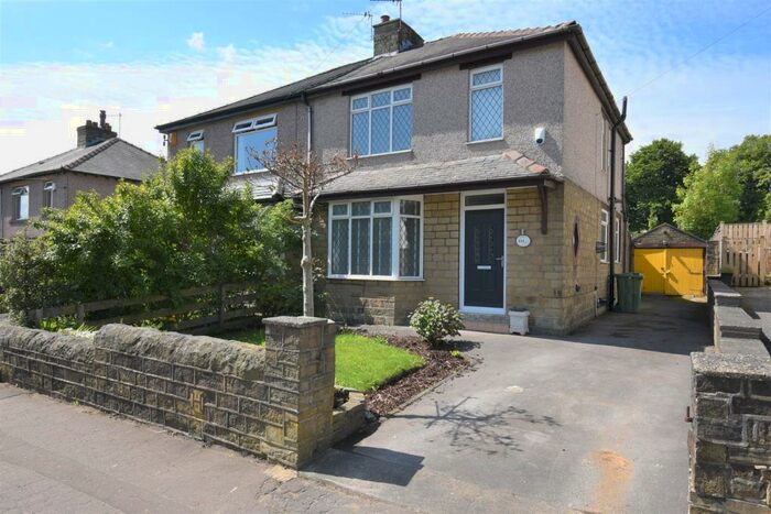 3 Bedroom Semi-Detached House To Rent In Laund Road, Salendine Nook, Huddersfield, HD3