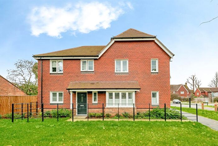 3 Bedroom Semi Detached House For Sale In Webber Street, Horley, RH6