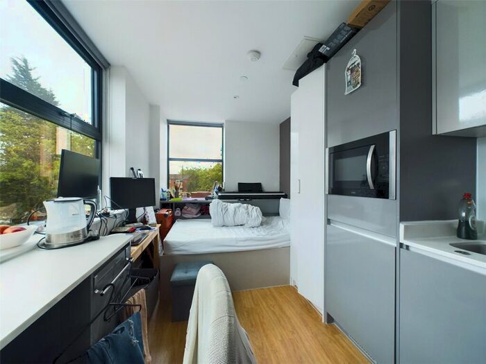 1 Bedroom Apartment For Sale In Chester Road, Old Trafford, Manchester, Greater Manchester, M16