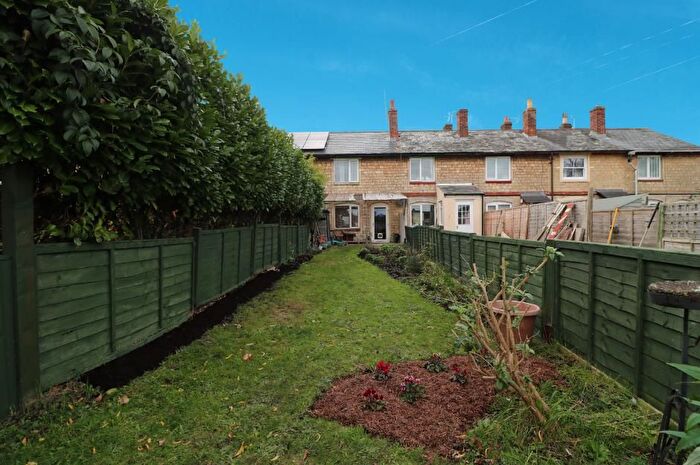 2 Bedroom Property For Sale In Surrey Place, Trowbridge, BA14