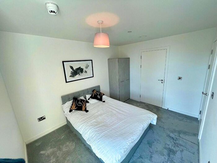 2 Bedroom Apartment To Rent In Store Street, Manchester, Greater Manchester, M1