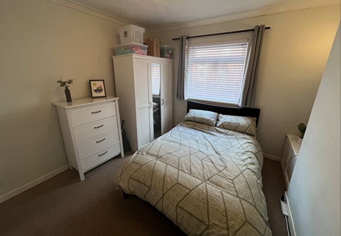 2 Bedroom End Of Terrace House To Rent In Scorer Street, LN5