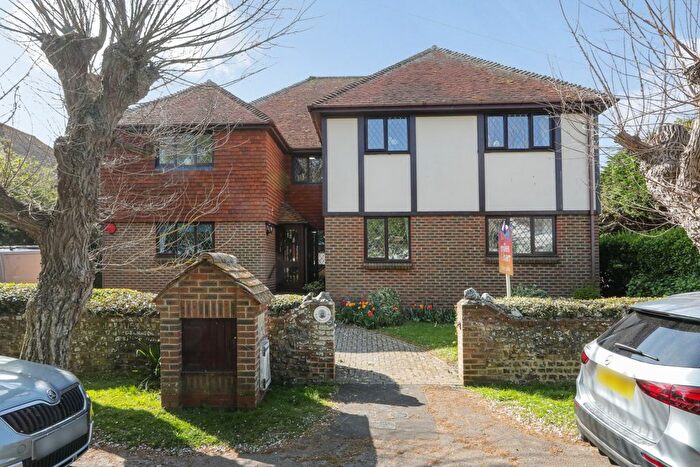 2 Bedroom Flat To Rent In Epple Bay Avenue, Birchington, Kent, CT7