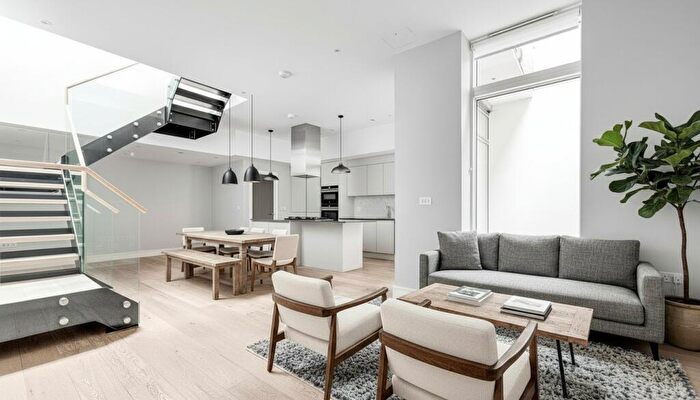 3 Bedroom House For Sale In Avery Walk, Clapham Junction, SW11