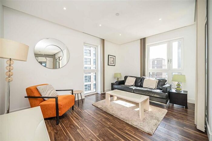 3 Bedroom Flat For Sale In New Drum Street, Aldgate East, E1