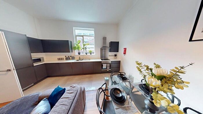 4 Bedroom Town House To Rent In Bold Street, Liverpool, Merseyside, L1