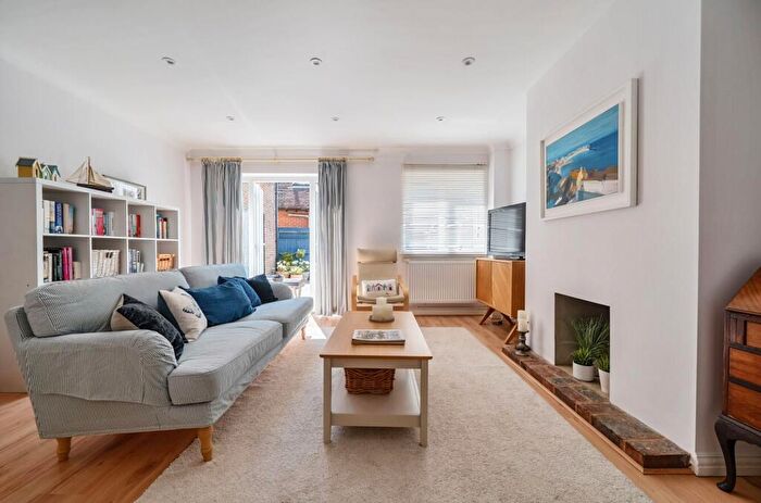 3 Bedroom Terraced House For Sale In Kings Terrace, Emsworth, PO10