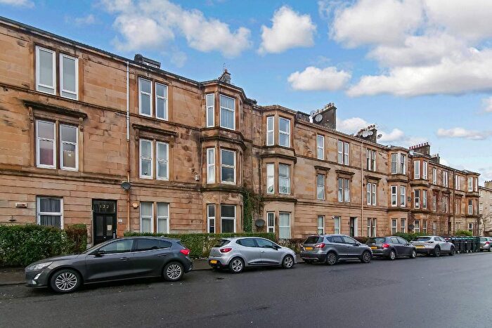 2 Bedroom Flat For Sale In Kenmure Street, Pollockshields, G41