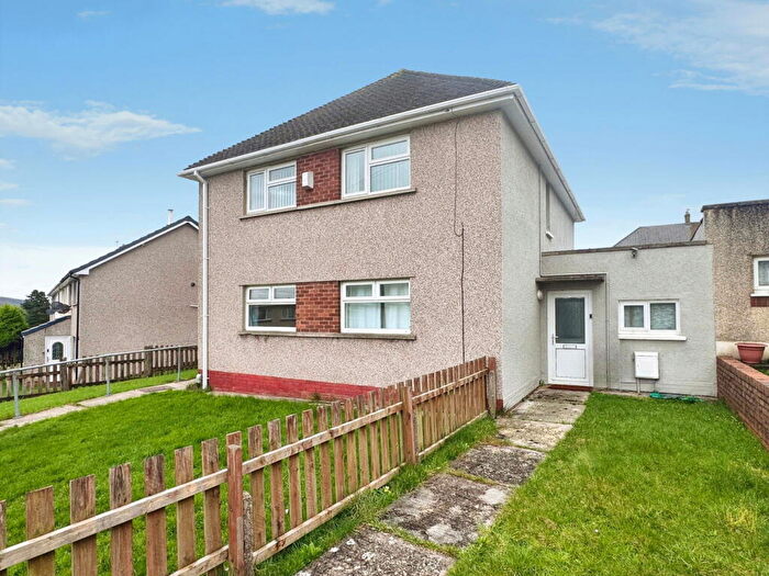 2 Bedroom Flat For Sale In Tregelles Road, Neath, SA10