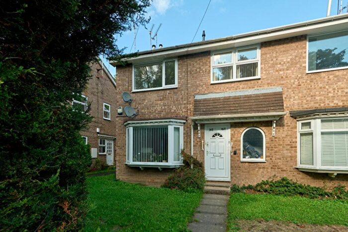 2 Bedroom Flat For Sale In Low Lane, Horsforth, Leeds, West Yorkshire, LS18