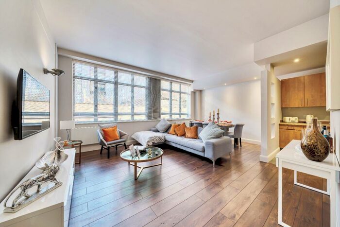 2 Bedroom Apartment To Rent In Lawrence House, City Road, Clerkenwell, London, EC1V