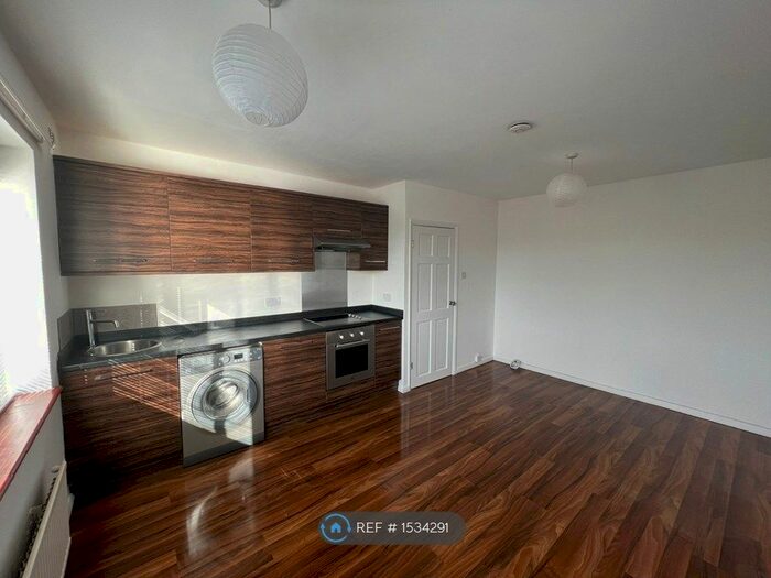 1 Bedroom Flat To Rent In Widmore Road, Bromley, BR1