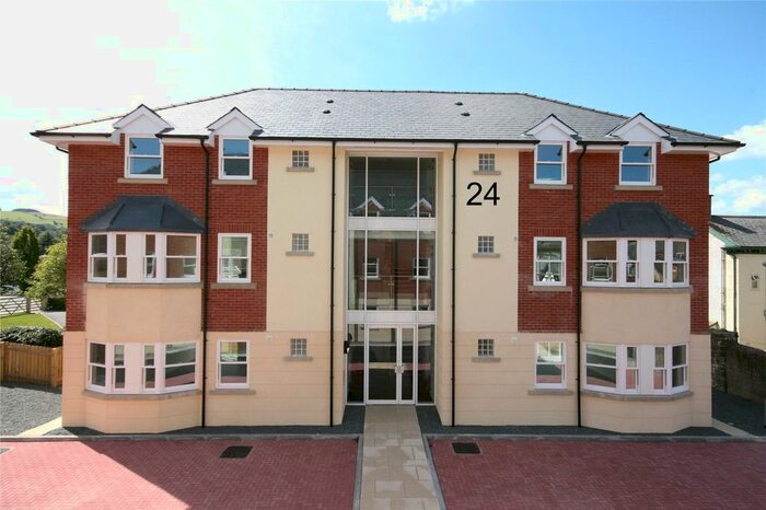 1 Bedroom Flat To Rent In Valentine Court, Llanidloes, Powys, SY18