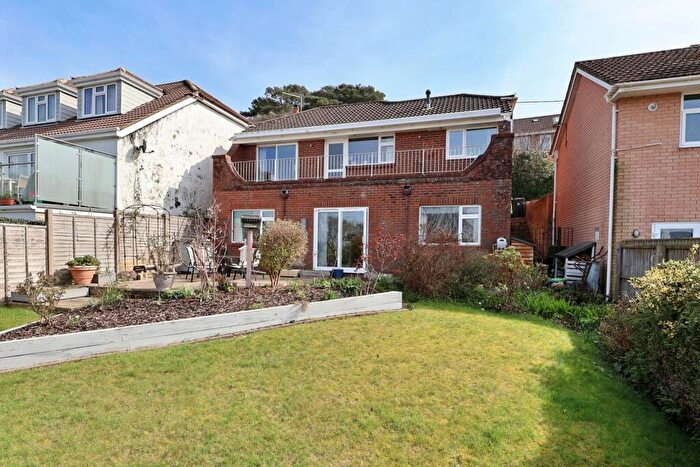 4 Bedroom Detached House For Sale In Hillside Road, Corfe Mullen, Wimborne, BH21