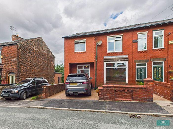 4 Bedroom Terraced House For Sale In Thomas Street, Lees, OL4