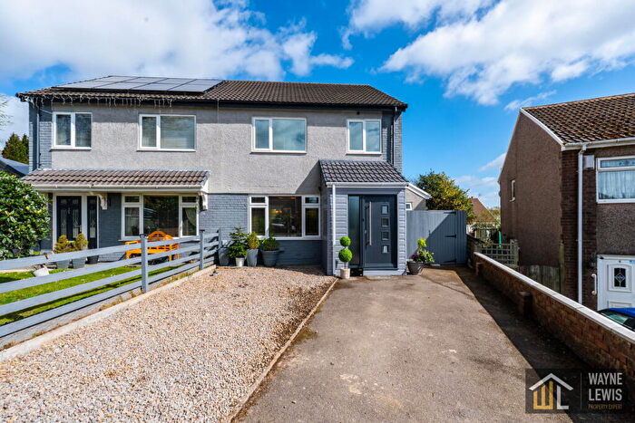 3 Bedroom Semi Detached House For Sale In Bryn Owain, Caerphilly, CF83