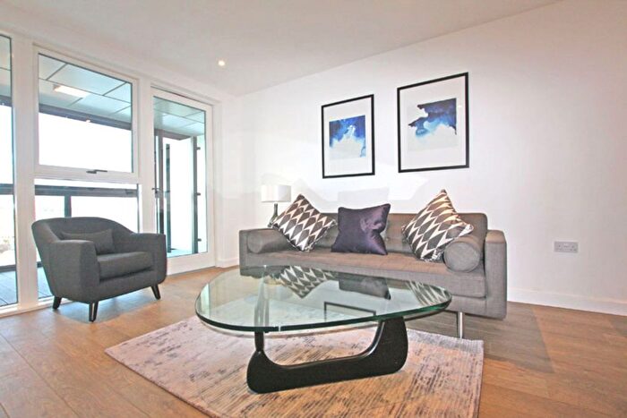 2 Bedroom Flat To Rent In Bessemer Place, London, SE10