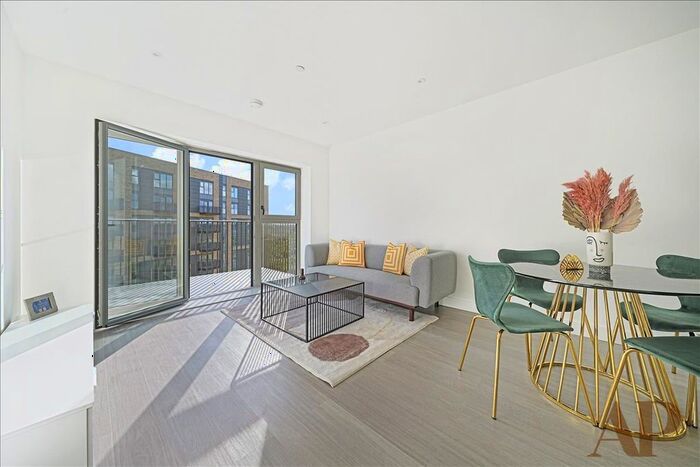 1 Bedroom Flat To Rent In Flagstaff Road, Bankside Gardens, Reading, RG2