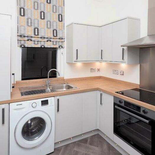 2 Bedroom Flat To Rent In Scott Street, Perth, Perthshire, PH1