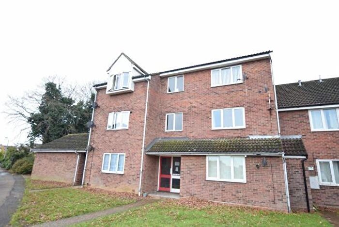 2 Bedroom Flat For Sale In Gerard Road, Clacton-On-Sea, Essex, CO16