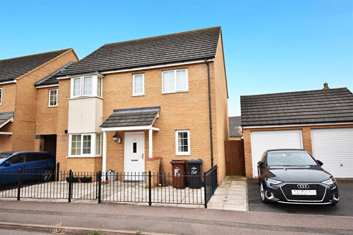 4 Bedroom Link Detached House For Sale In Sharman Drive, Corby, NN18
