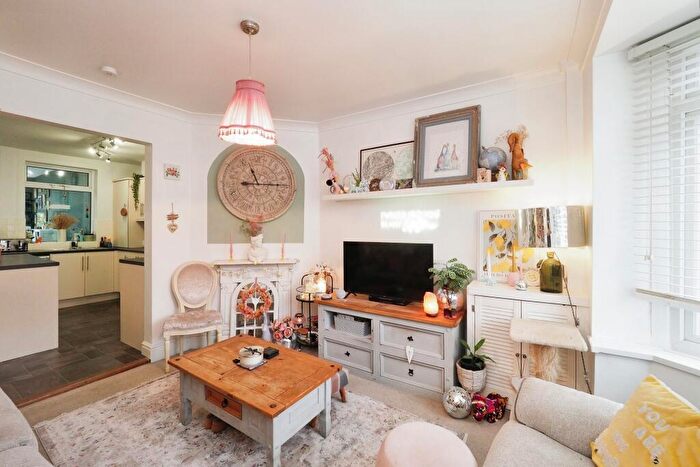 2 Bedroom Semi-Detached House For Sale In Stainforth Street, Mansfield, NG19
