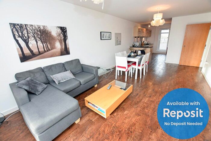 2 Bedroom Flat To Rent In The Waterfront, Openshaw, Manchester, M11