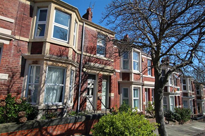 1 Bedroom Flat For Sale In Amble Grove, Newcastle Upon Tyne, NE2