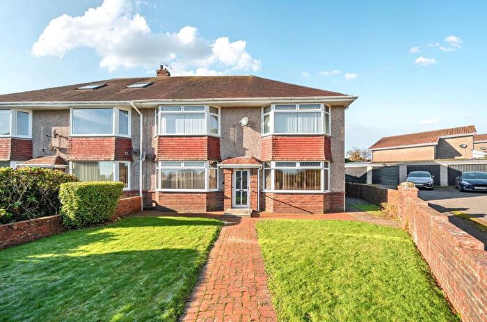 4 Bedroom Flat For Sale In Hendy Close, Sketty, Swansea, SA2