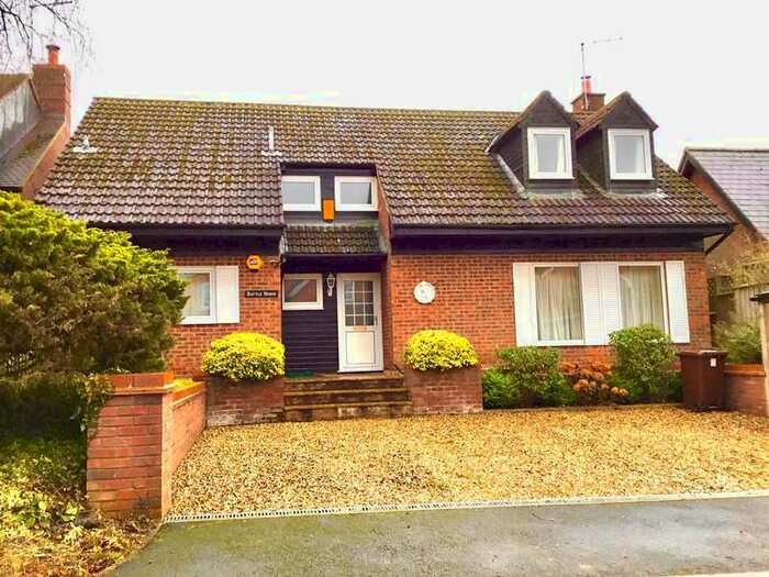 4 Bedroom Detached House For Sale In School Lane, Naseby, Northamptonshire, NN6