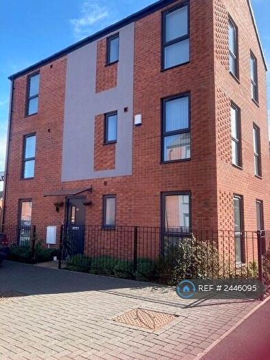 4 Bedroom Semi-Detached House To Rent In Pescall Boulevard, Leicester, LE4