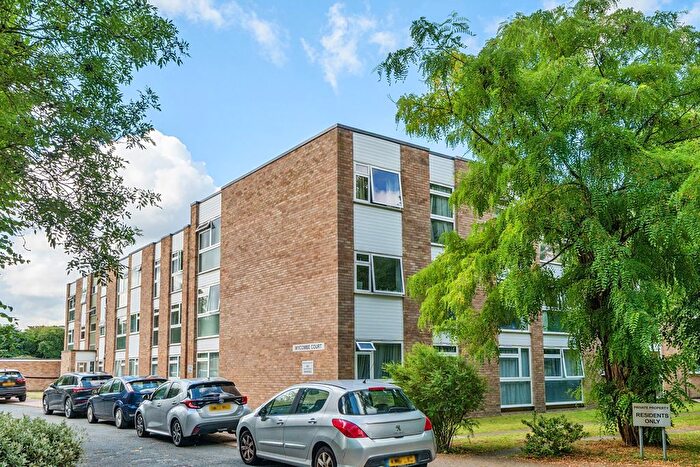 3 Bedroom Flat For Sale In St. Johns Park, London, SE3