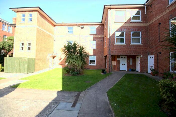2 Bedroom Flat To Rent In Uplands Road, Darlington, DL3