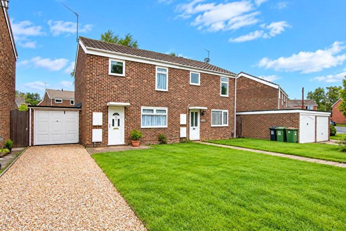3 Bedroom Semi Detached House For Sale In Penrhyn Close, Eastleigh, SO50