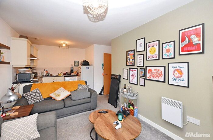 2 Bedroom Flat For Sale In Lockfield, Runcorn, WA7
