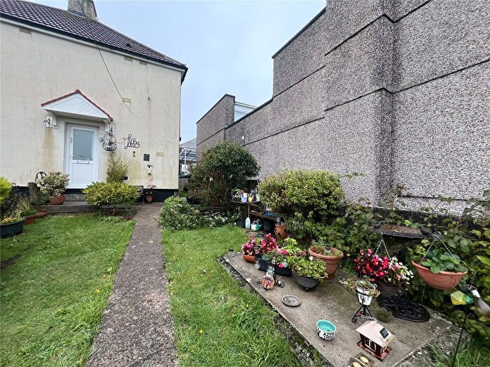 2 Bedroom Flat For Sale In Channel Park Avenue, Plymouth, Devon, PL3