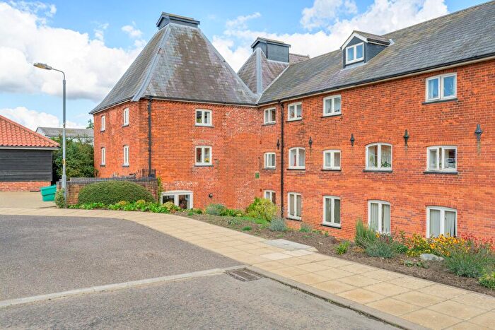 2 Bedroom Flat For Sale In Cherry Tree Court, Diss, IP22