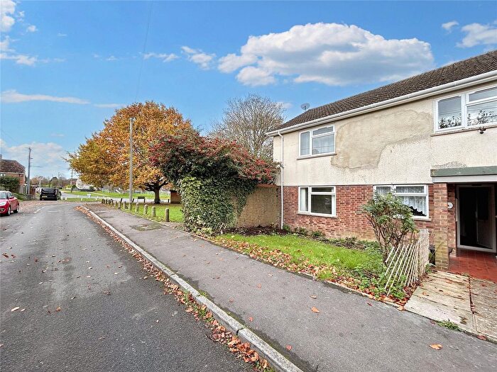 2 Bedroom Flat For Sale In Tynings Lane, Bratton, Westbury, BA13