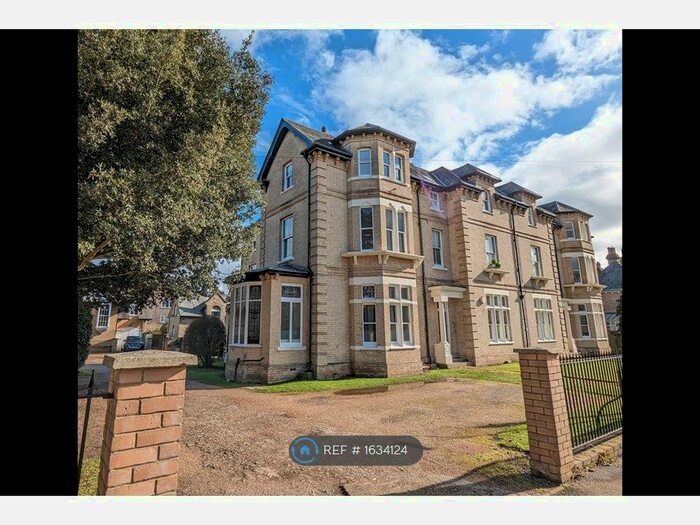 2 Bedroom Flat To Rent In Victoria Road, Colchester, CO3